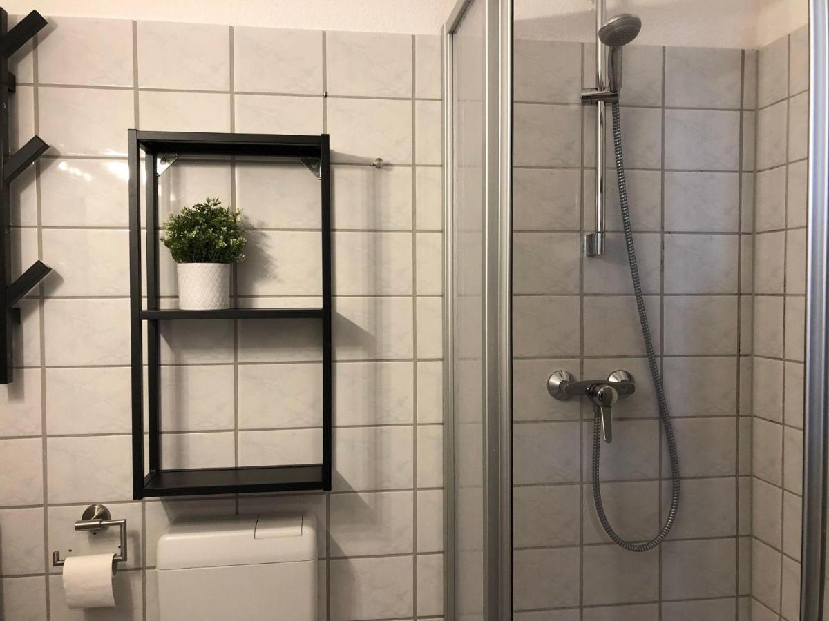 Ferienwohnung-Klaus-Stoertebeker-Mit-Sonnenterrasse-Garten-Zwischen-Strand-Wald-Und-Wiese Gustow  Exteriör bild
