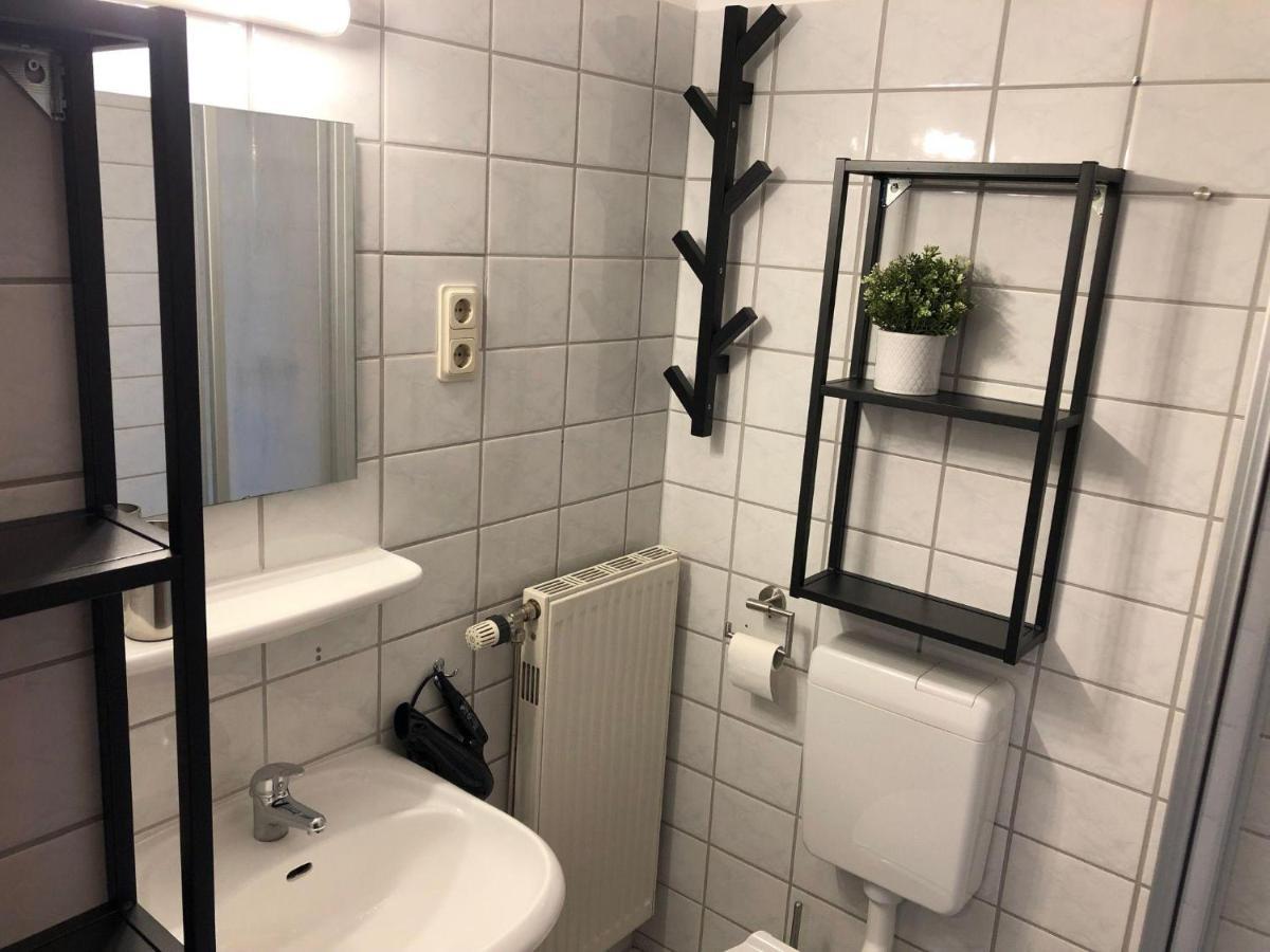 Ferienwohnung-Klaus-Stoertebeker-Mit-Sonnenterrasse-Garten-Zwischen-Strand-Wald-Und-Wiese Gustow  Exteriör bild